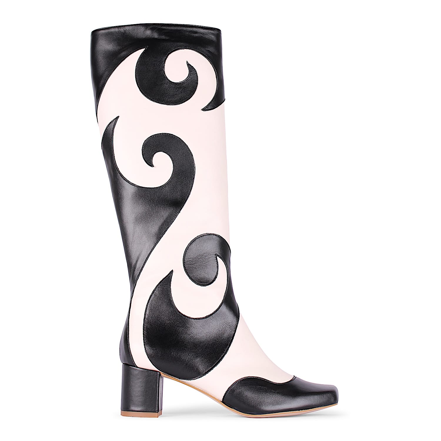 Val Waves Black White Boot